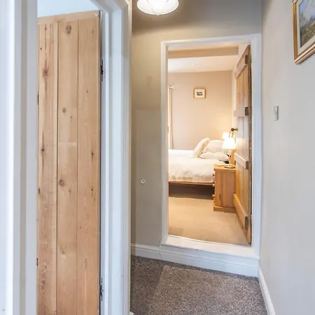 Holiday home Cosy 2-bed Stone In By Mcpi Hosting, Ideal For Families & Friends! *